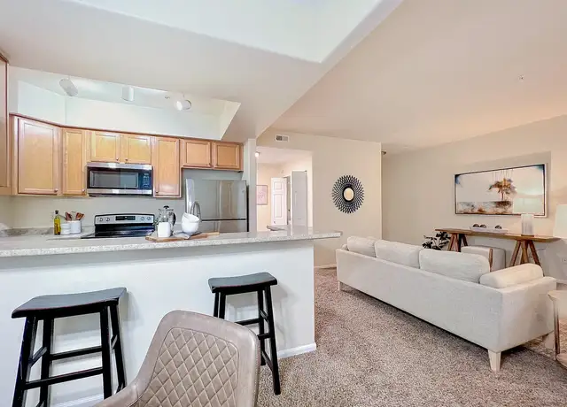Photo of 22720 SE 29th St, Sammamish, WA 98075
