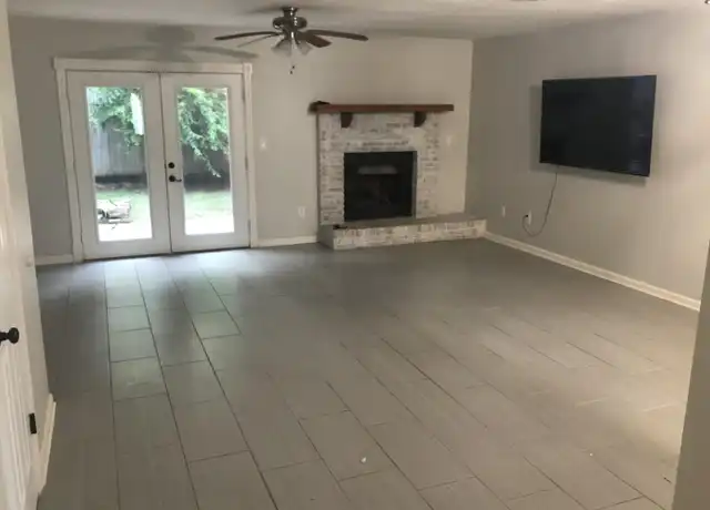 Property at 1242 Chee Ln, Tallahassee, FL, 32304, 2 beds, 1.5 baths, [object Object]
