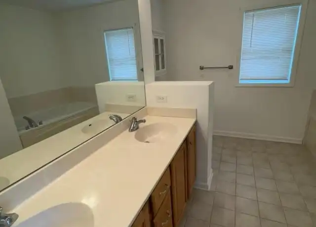 Property at 24 Bourne Cir, Hamburg, NJ, 07419, 3 beds, 2 baths, [object Object]