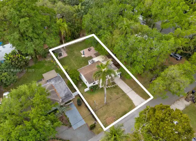 Property at 6820 SW 77th Ter, South Miami, FL, 33143, 2 beds, 1 bath, [object Object]