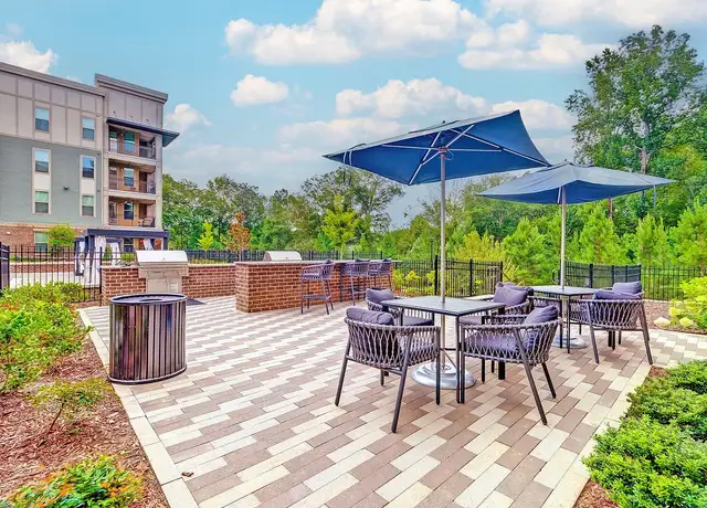 Photo of 6405 Rex Ln, Alpharetta, GA 30005