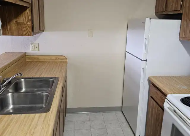 Property at 1757 4th Ave Unit 4TH, Windom, MN, 56101, 1 bed, 1 bath, [object Object]
