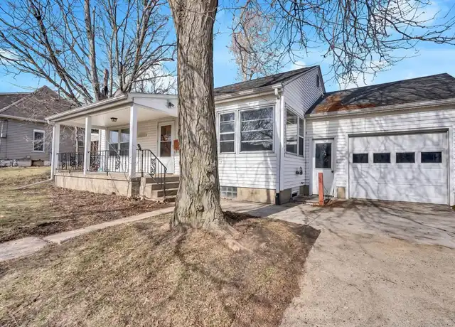 Property at 1217 W 19th St, Cedar Falls, IA, 50613, 4 beds, 2 baths, [object Object]