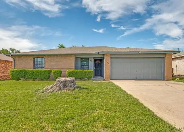 Property at 834 Apple Valley Dr, Lancaster, TX, 75134, 3 beds, 2 baths, [object Object]