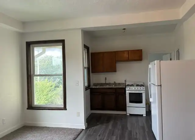Property at 1601 Grandview Blvd Unit 2, Sioux City, IA, 51103, 1 bed, 1 bath, [object Object]