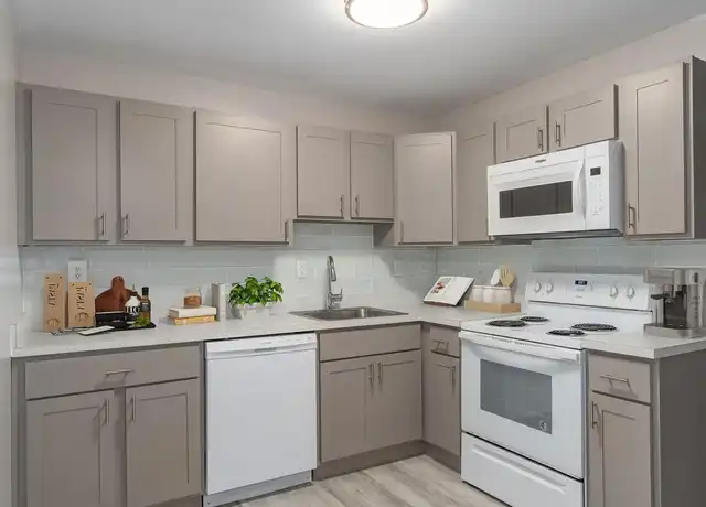 Property at Colony Arms - 2804 Colony Dr, Audubon, PA, 19403, 1-2 bed, 1 bath, [object Object]