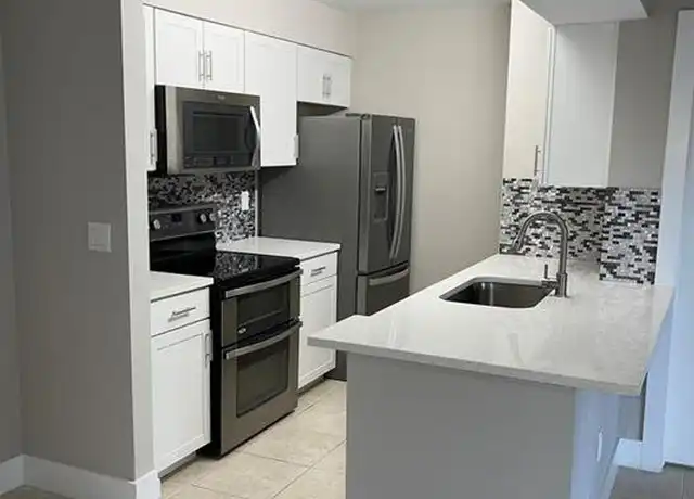 Property at 116 Santa Clara Dr #4, Naples, FL, 34104, 1 bed, 1 bath, [object Object]