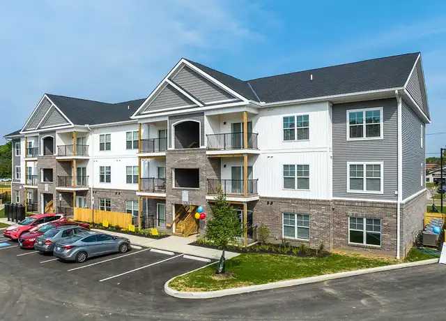 Property at The Everett - 307 W Johnstown Rd, Gahanna, OH, 43230, 1-2 bed, 1-2 bath, [object Object]
