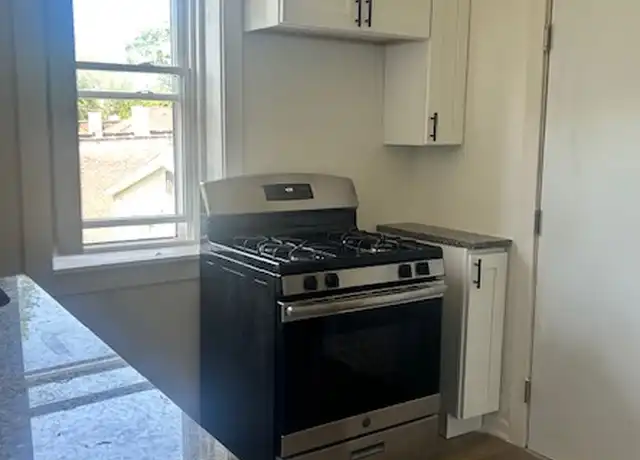 Property at 2666 E 78th St Unit 2, Chicago, IL, 60649, 2 beds, 1 bath, [object Object]