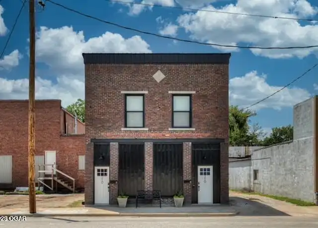 Property at 210 N Madison St Unit B, Webb City, MO, 64870, 1 bed, 1 bath, [object Object]