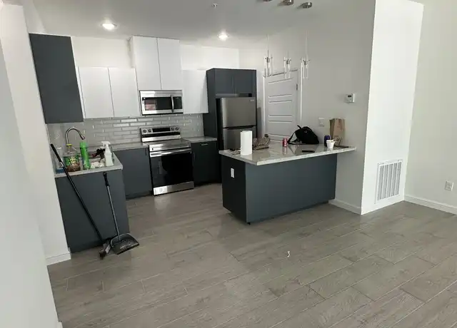 Property at 901 E Yuma Ave, McAllen, TX, 78503, 2 beds, 2 baths, [object Object]