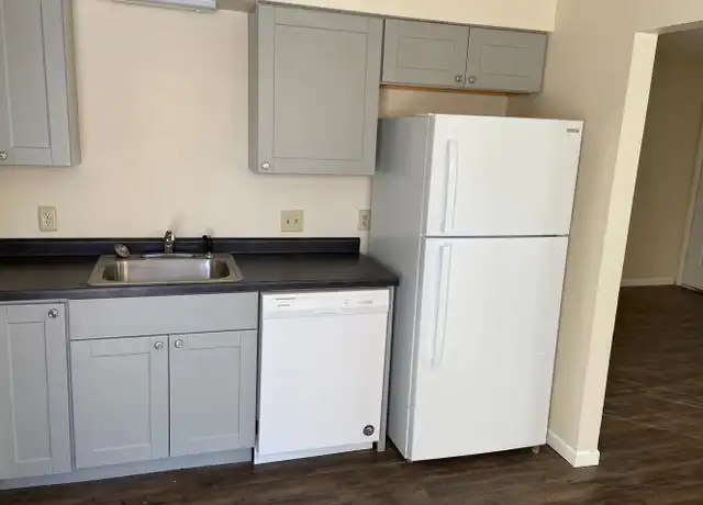 Property at 4716 SE 3rd St, Des Moines, IA, 50315, 2 beds, 1 bath, [object Object]