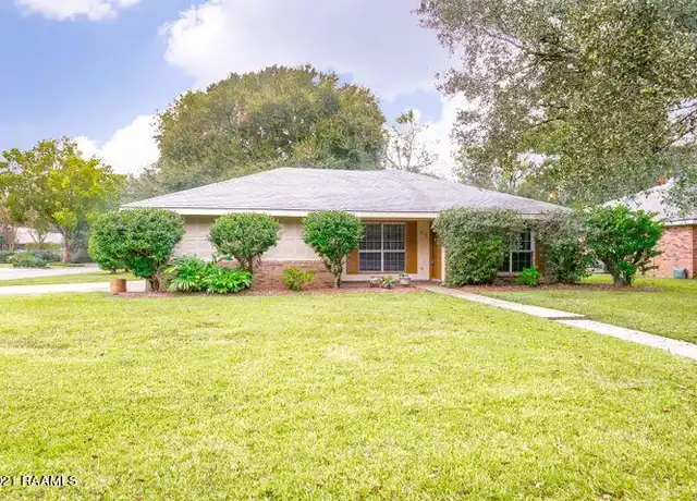 Property at 99 Karolwood Dr, Lafayette, LA, 70503, 3 beds, 2 baths, [object Object]