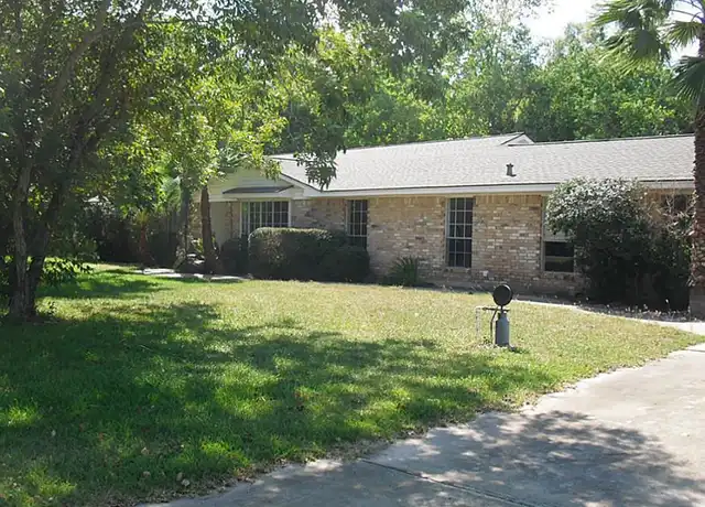 Property at 13138 Max Rd, Pearland, TX, 77581, 4 beds, 2 baths, [object Object]
