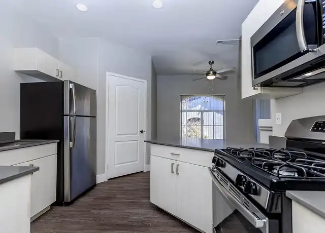 Property at Bella Vida - 1111 S Cimarron Rd, Las Vegas, NV, 89117, 1-2 bed, 1-2 bath, [object Object]