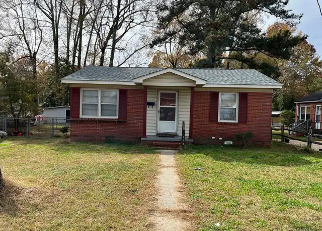 Property at 1405 W Divine St, Dunn, NC, 28334, 2 beds, 1 bath, [object Object]