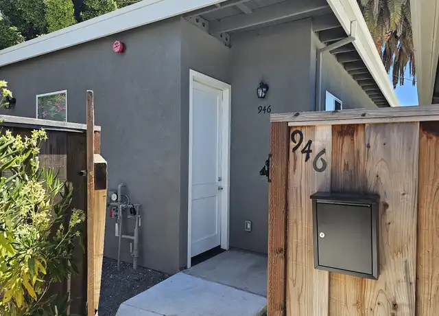 Property at 946 Fifteenth Ave, Redwood City, CA, 94063, 2 beds, 2 baths, [object Object]