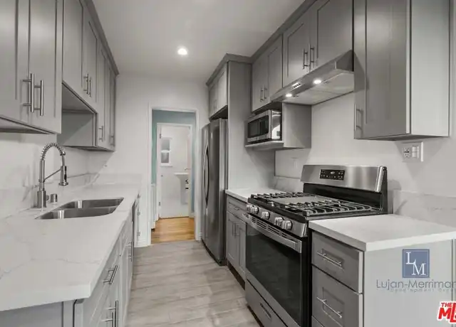 Property at 1028 E 3rd St Unit 10, Long Beach, CA, 90802, 1 bed, 1 bath, [object Object]