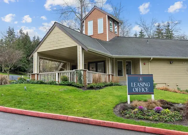 Photo of 5424 212th St SW, Mountlake Terrace, WA 98043