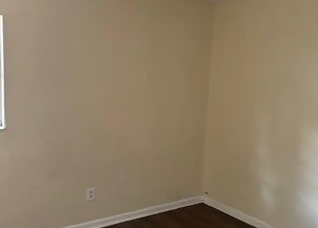 Property at 111 N Moss St, Leesburg, FL, 34748, 2 beds, 1 bath, [object Object]
