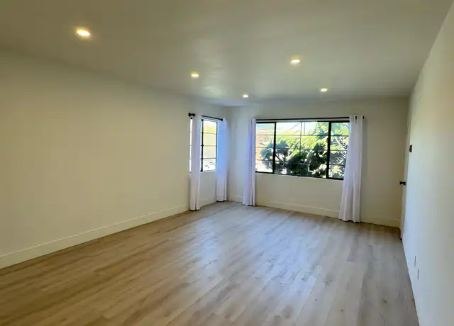Property at 1227 18th St Unit F, Santa Monica, CA, 90404, 1 bed, 1 bath, [object Object]