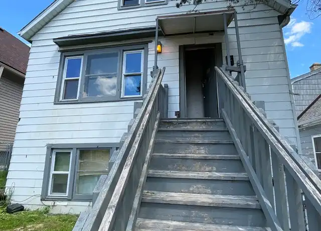 Property at 2562 S 9th St Unit 2562, Milwaukee, WI, 53215, 2 beds, 1 bath, [object Object]
