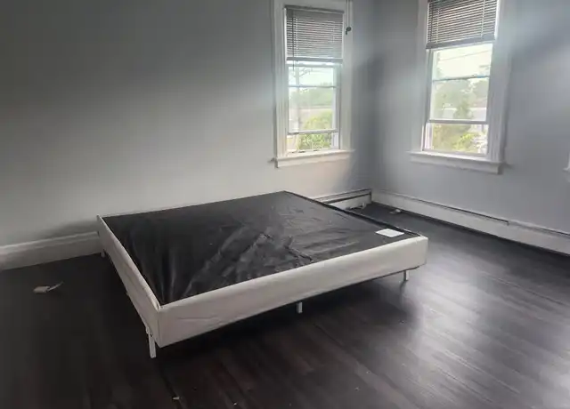 Property at 79 Washington St Unit 2, West Orange, NJ, 07052, 4 beds, 1 bath, [object Object]