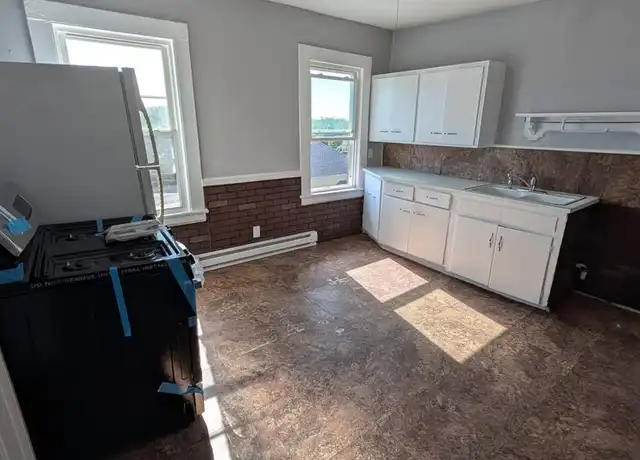 Property at 14 Brook St #3, New Britain, CT, 06051, 2 beds, 1 bath, [object Object]