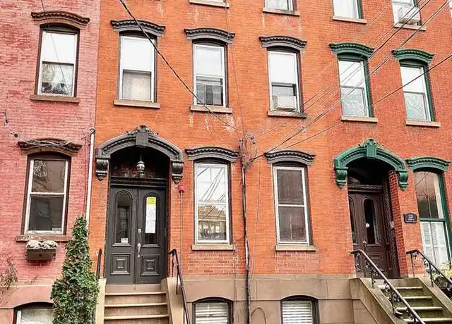 Property at 221 8th St #3, Jersey City, NJ, 07302, 1 bed, 1 bath, [object Object]