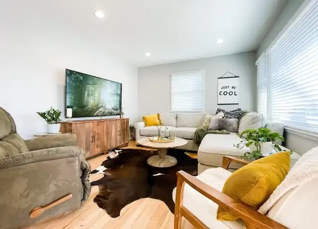 Property at 2000 N 58th St, Lincoln, NE, 68505, 4 beds, 3 baths, [object Object]