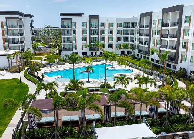 Photo of 375 54th Ter N, St. Petersburg, FL 33703