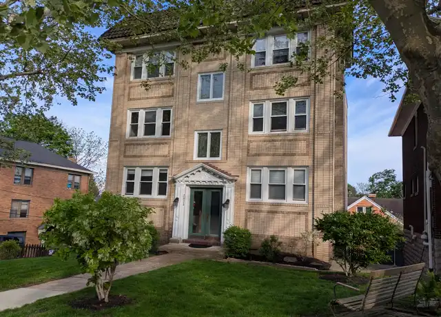 Property at 2825 Glenmore Ave Unit 3rd Floor, South Hills, PA, 15216, 1 bed, 1 bath, [object Object]