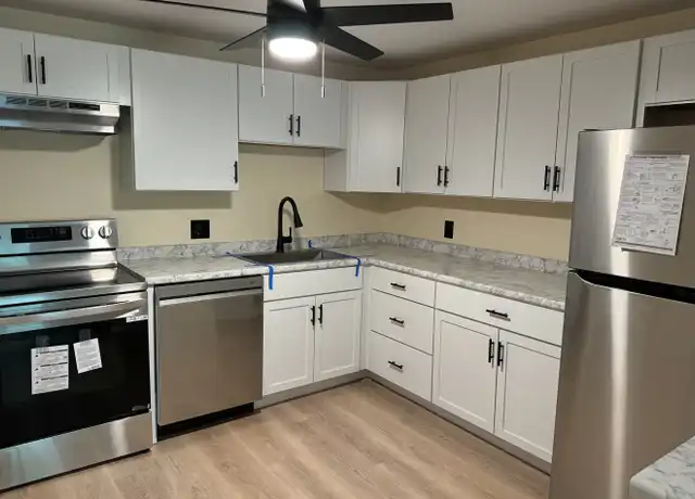 Property at 18 White Cedar Blvd Unit 18, Portsmouth, NH, 03801, 2 beds, 1 bath, [object Object]