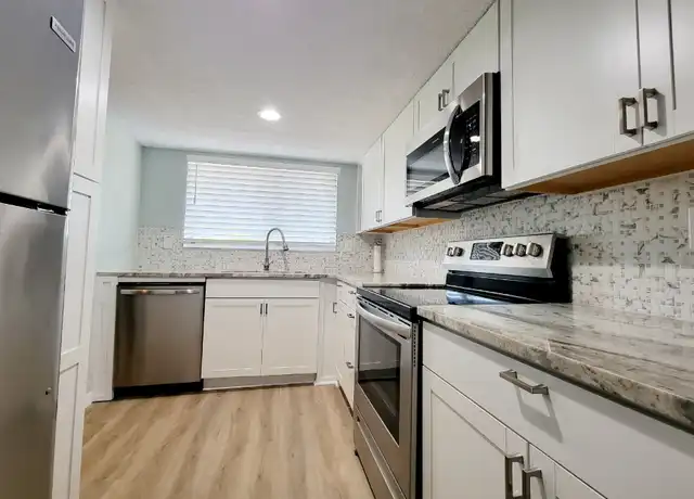 Property at 90 S Highland Ave #1216, Tarpon Springs, FL, 34689, 2 beds, 1 bath, [object Object]