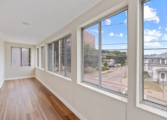 Property at 36 Waverley Ave Unit 2, Watertown, MA, 02472, 3 beds, 1 bath, [object Object]