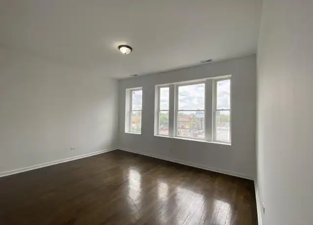 Property at 1609 N Lawndale Ave Unit 3S, Chicago, IL, 60647, 2 beds, 1 bath, [object Object]