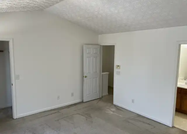 Property at 7688 Bernardo Dr Unit 21, Riverdale, GA, 30296, 2 beds, 3 baths, [object Object]