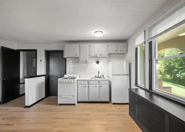 Property at 1855 Montour Street Ext Apt 2, Coraopolis, PA, 15108, 1 bed, 1 bath, [object Object]