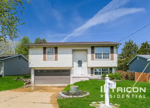 Property at 1816 Hilltop Village Ln, Imperial, MO, 63052, 3 beds, 2 baths, [object Object]
