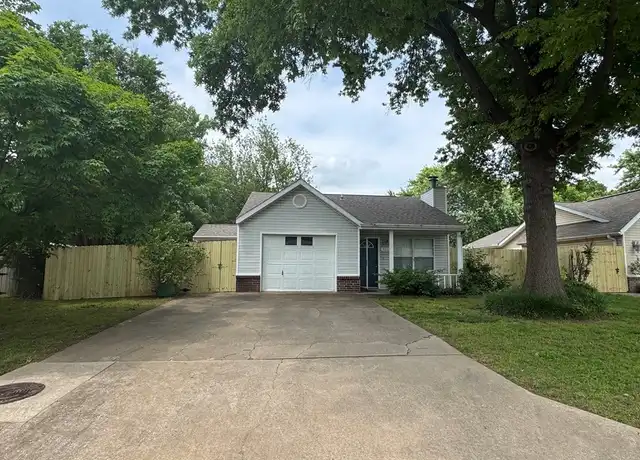 Property at 462 E Mimosa Ln, Fayetteville, AR, 72703, 2 beds, 2 baths, [object Object]