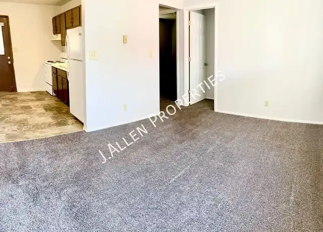 Property at 105 Gold Strike Dr Unit 2, Norfolk, NE, 68701, 2 beds, 1 bath, [object Object]