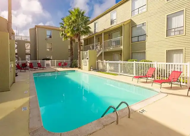 Property at Carelton Courtyard - 215 Market St, Galveston, TX, 77550, 1-2 bed, 1-2.5 bath, [object Object]