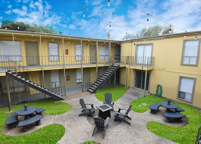 Photo of 215 Market St, Galveston, TX 77550
