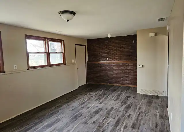 Property at 1717 Cornwall Ave Unit 1717, Waterloo, IA, 50702, 3 beds, 1 bath, [object Object]