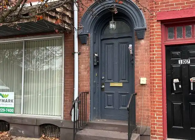 Property at 109 W Louther St Apt 2, Carlisle, PA, 17013, 2 beds, 1 bath, [object Object]