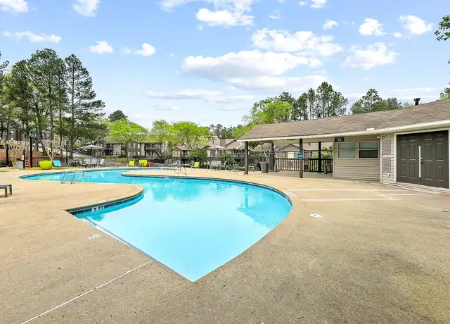 Photo of 4911 S Cobb Dr SE, Smyrna, GA 30080