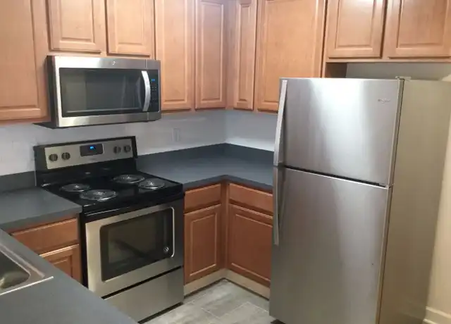 Property at 31 E 12th Ave Apt 1A, Columbus, OH, 43201, 2 beds, 1 bath, [object Object]