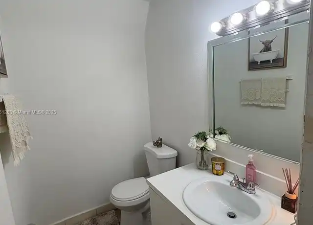 Property at 17901 NW 68th Ave Unit Q205, Hialeah, FL, 33015, 1 bed, 1.5 baths, [object Object]