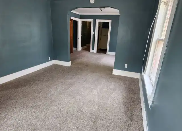 Property at 711 Morton St Apt D, Peoria, IL, 61603, 1 bed, 1 bath, [object Object]