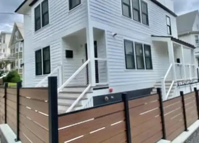 Property at 35 Hunnewell Ave Unit 3, Newton, MA, 02458, 3 beds, 3 baths, [object Object]